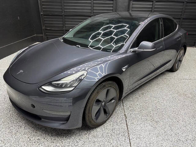 Used 2018 Tesla Model 3 Long Range image 3