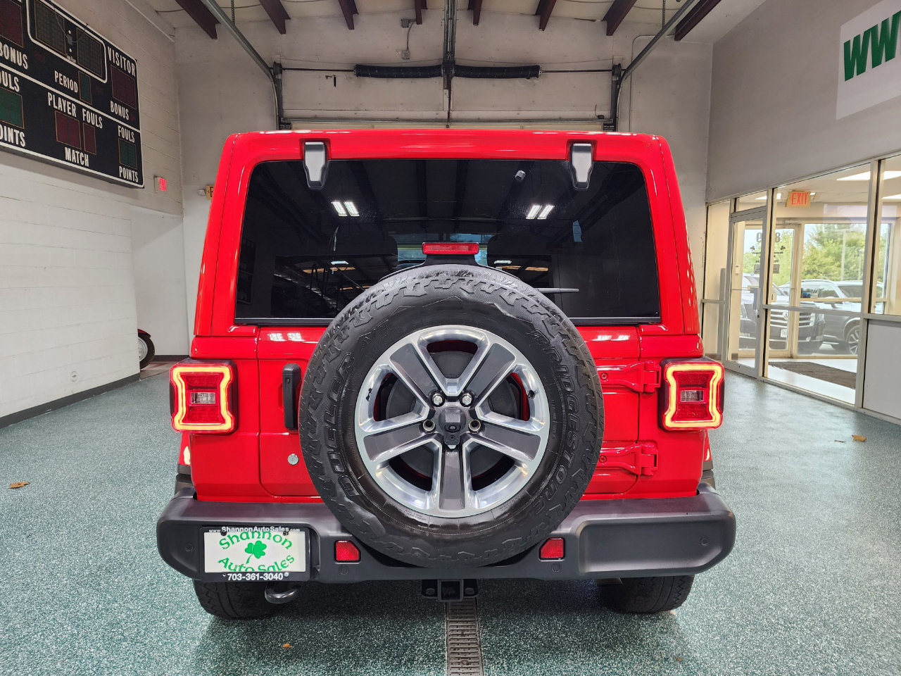 Used 2020 Jeep Wrangler Unlimited Sahara image 8