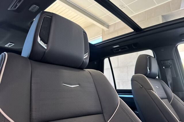 New 2026 Cadillac Escalade Sport w/ Touring Package AWD/4WD image 18