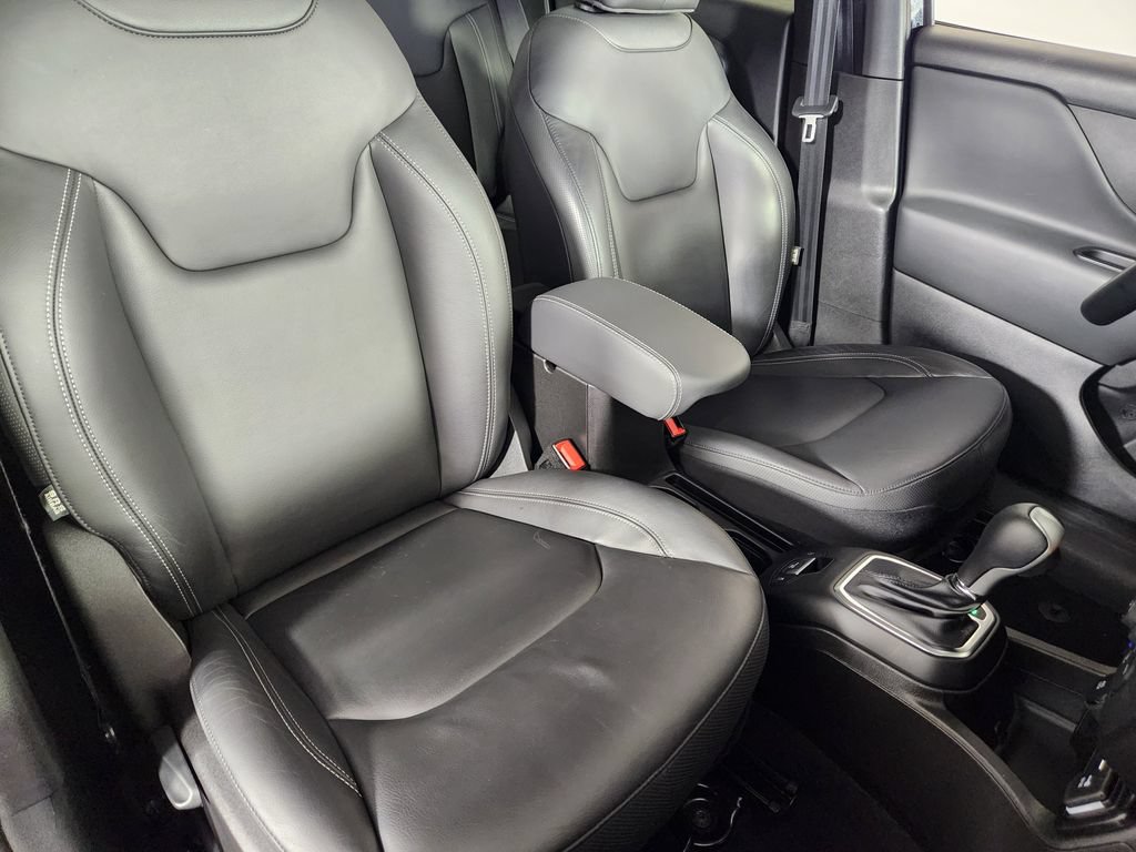 Used 2023 Jeep Renegade Limited AWD/4WD image 11