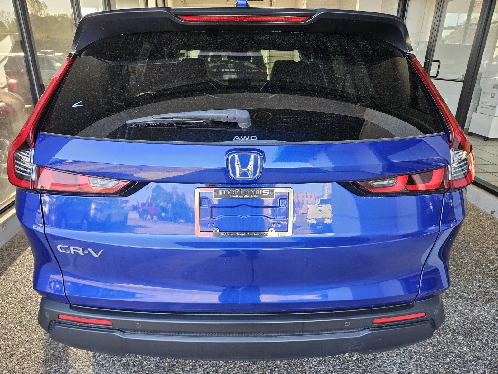 Used 2023 Honda CR-V EX-L image 3