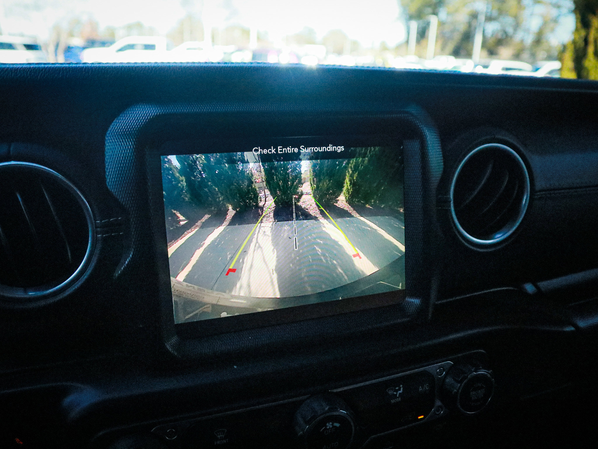 Used 2021 Jeep Wrangler Unlimited Sahara image 26