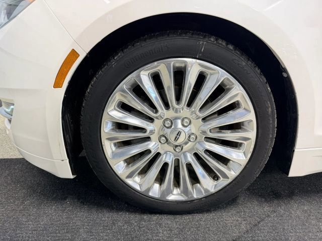 Used 2013 Lincoln MKZ image 15