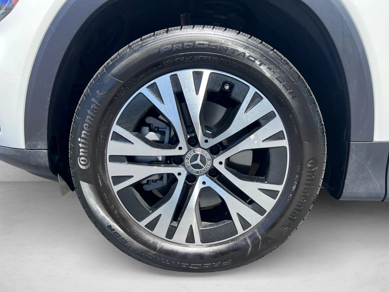 Used 2026 Mercedes-Benz GLB 250 4MATIC image 9
