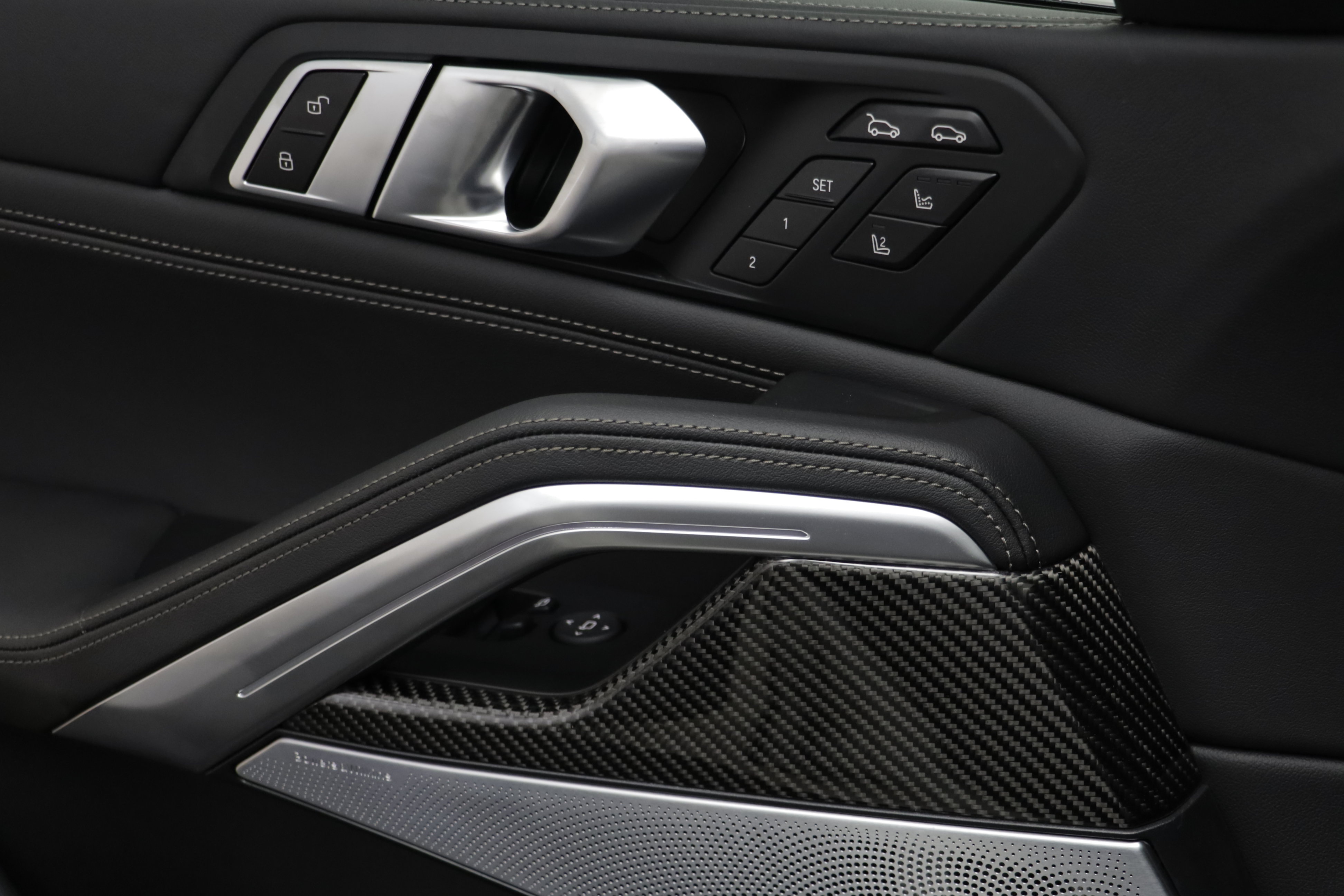 New 2027 BMW X6 M60i AWD/4WD image 8