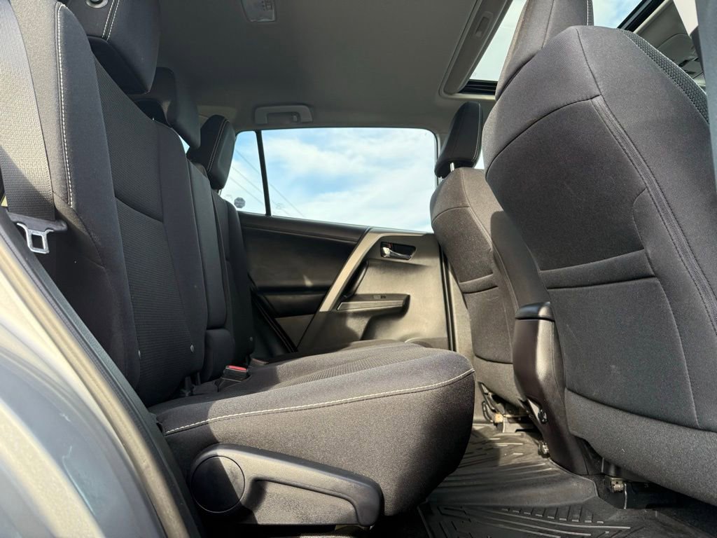 Used 2018 Toyota RAV4 Adventure image 19