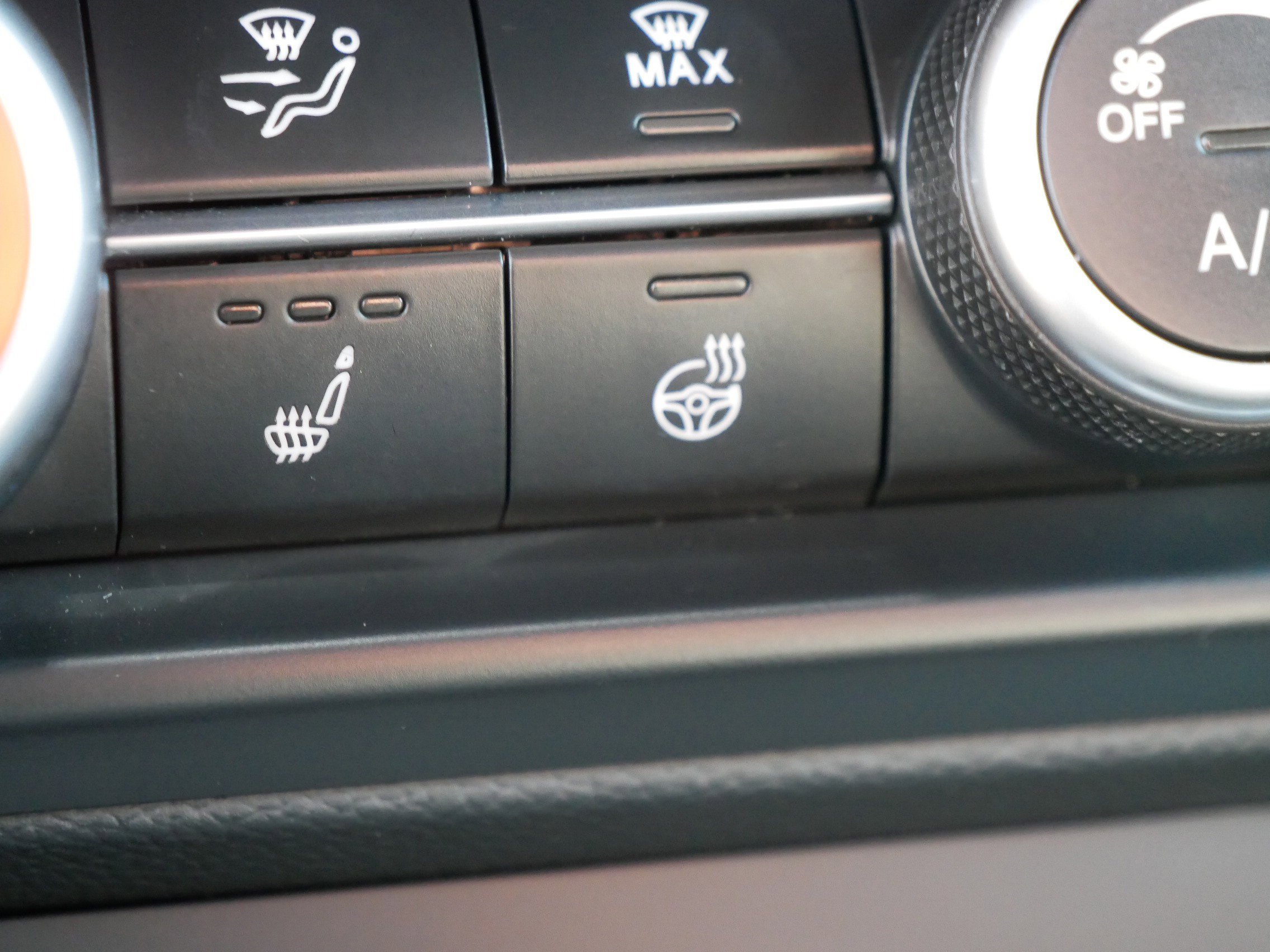 Used 2025 Alfa Romeo Stelvio Sprint w/ Convenience Package image 32