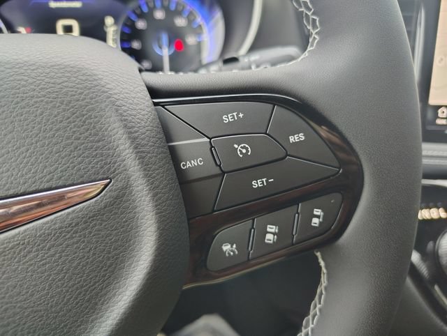 New 2026 Chrysler Pacifica Select FWD image 15