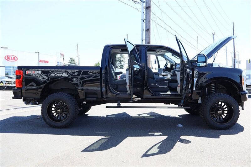 Used 2023 Ford F350 Limited w/ FX4 Off-Road Package AWD/4WD image 44