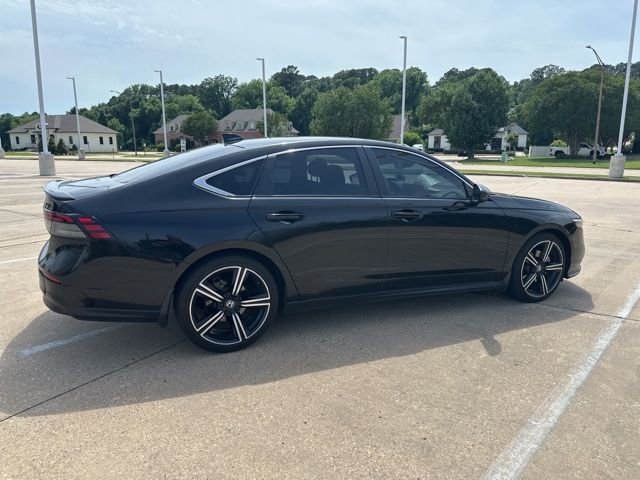 Used 2023 Honda Accord Sport image 4