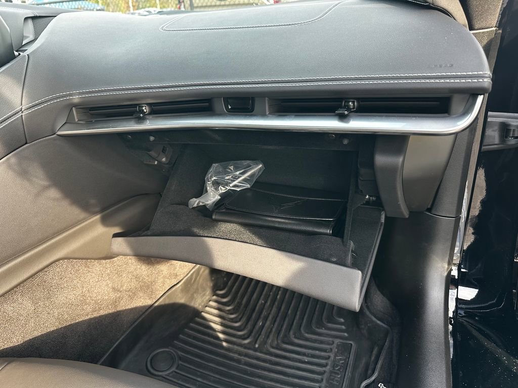 Used 2025 Chevrolet Corvette Stingray Preferred Cpe w/ 2LT image 35