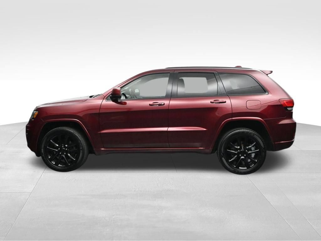 Used 2021 Jeep Grand Cherokee Laredo X AWD/4WD image 2