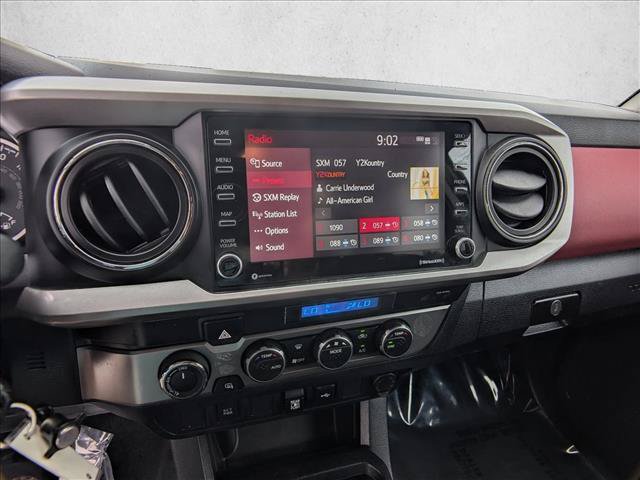 Used 2022 Toyota Tacoma SR5 AWD/4WD image 13