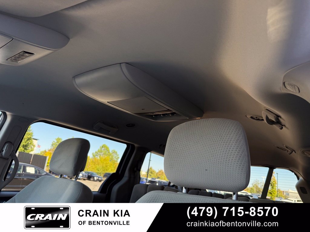 Used 2014 Dodge Grand Caravan SXT w/ UConnect Hands-Free Group FWD image 21