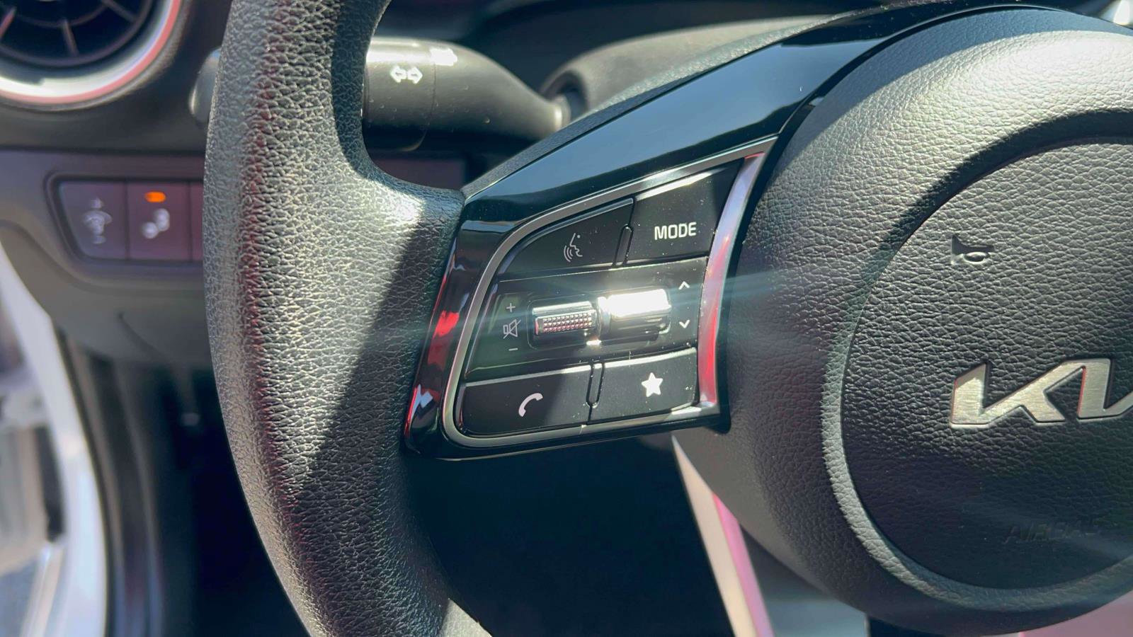 Used 2023 Kia Forte LXS w/ LXS Technology Package FWD image 21