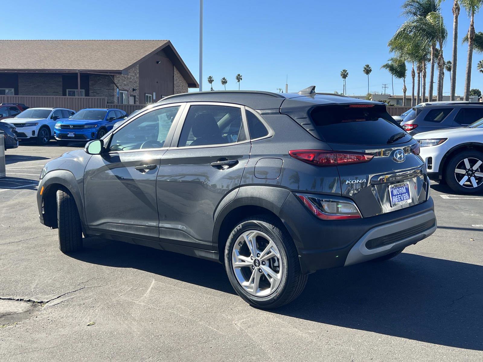 Used 2023 Hyundai Kona SEL image 3