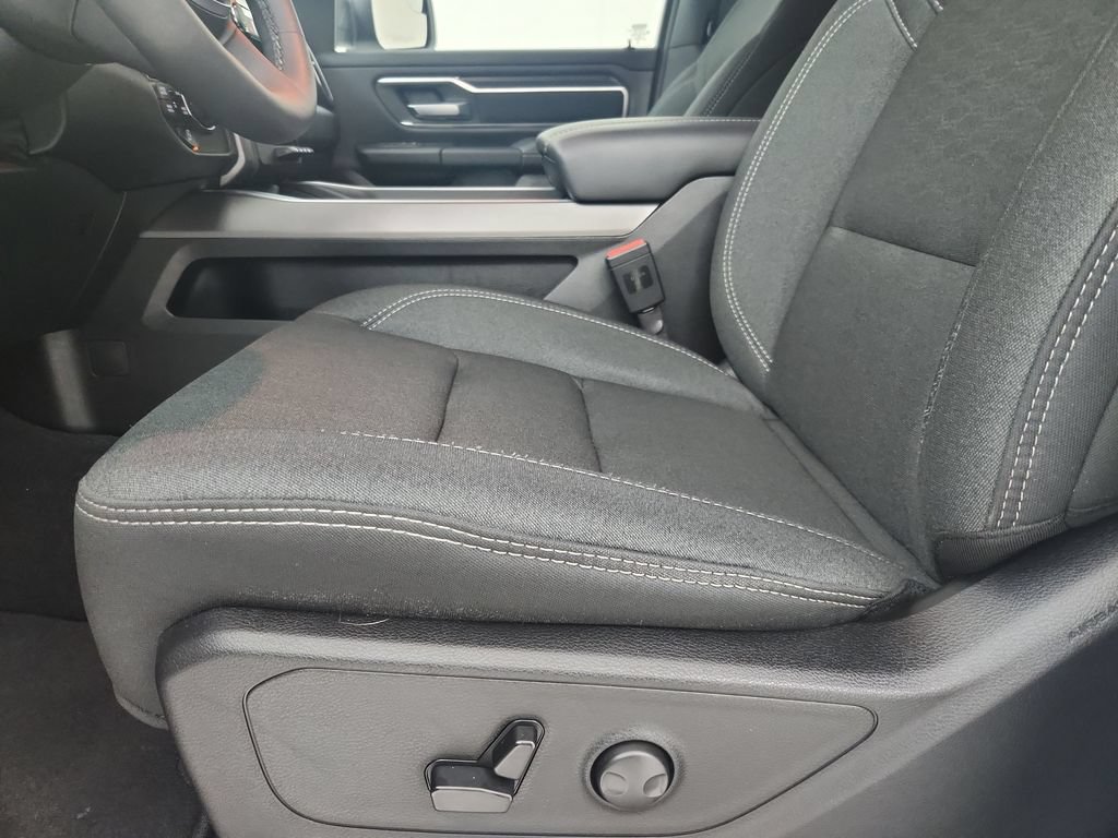 Used 2025 RAM 1500 Big Horn AWD/4WD image 22