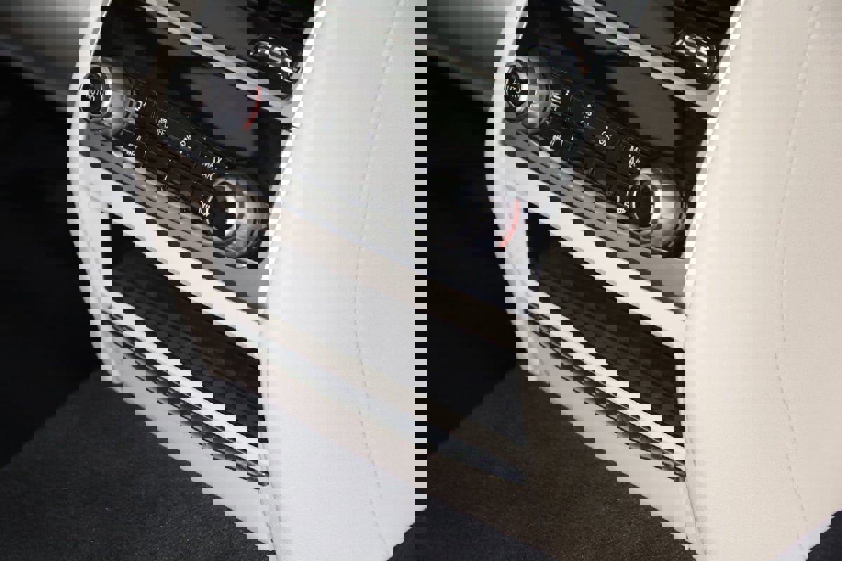 Used 2020 BMW 740i xDrive w/ Cold Weather Package image 16