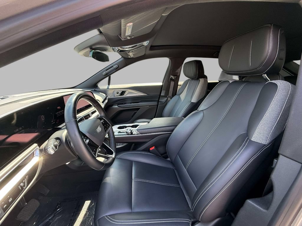 Used 2024 Cadillac Lyriq Tech w/ Driver Assist Package AWD/4WD image 2