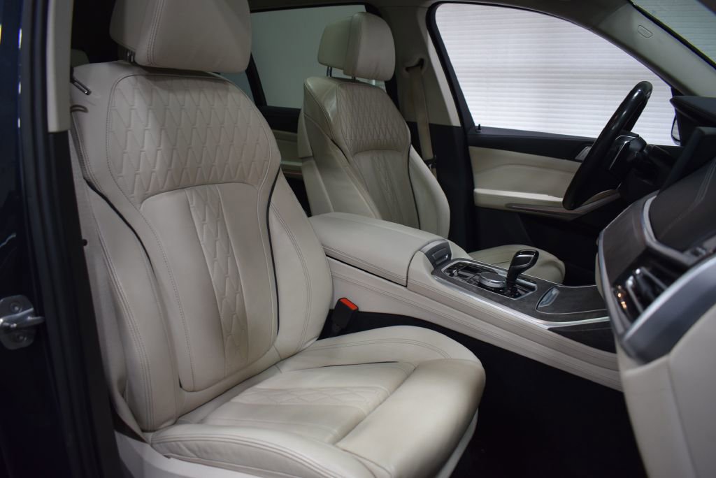 Used 2020 BMW X7 xDrive40i w/ Premium Package image 22