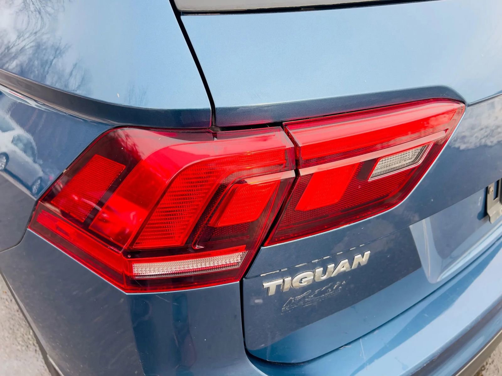 Used 2020 Volkswagen Tiguan S w/ 3rd Row Seat Package image 7