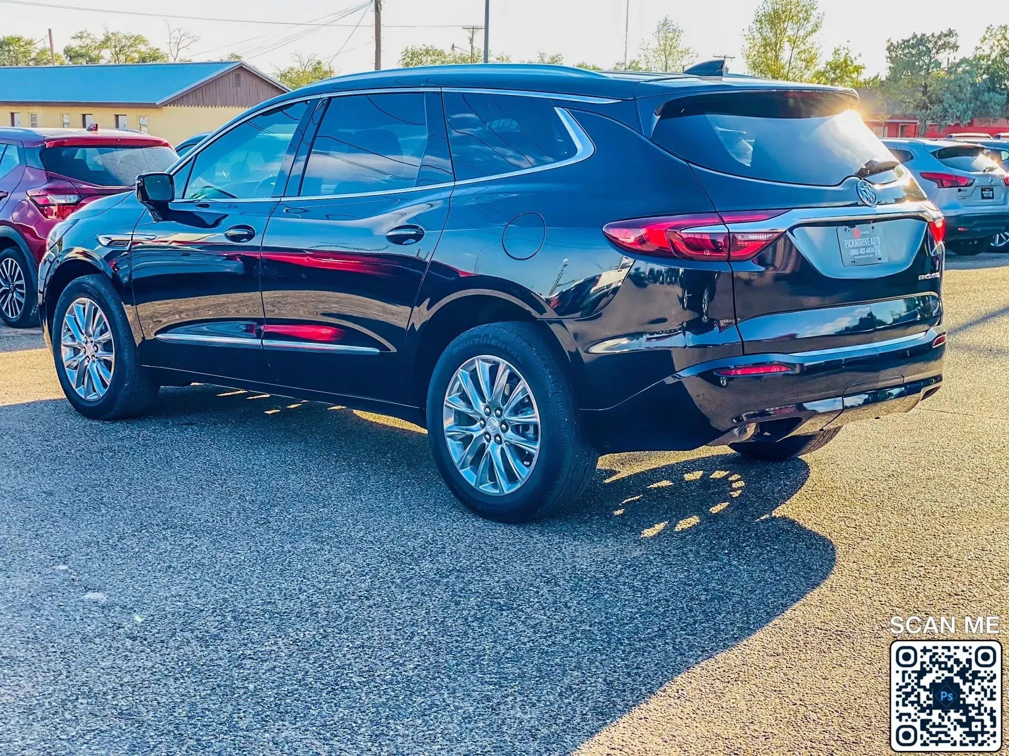 Used 2021 Buick Enclave Essence w/ Sound and Sites Package FWD image 5