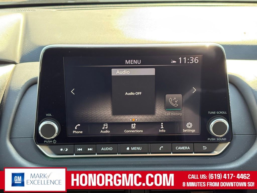 Used 2024 Nissan Rogue SV image 29