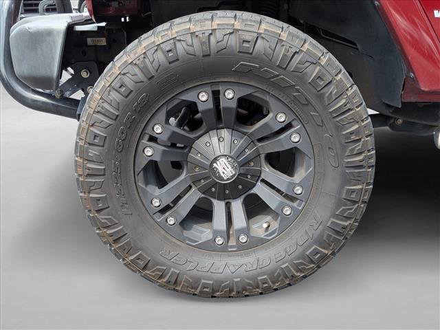 Used 2012 Jeep Wrangler Unlimited Sahara w/ Connectivity Group AWD/4WD image 18
