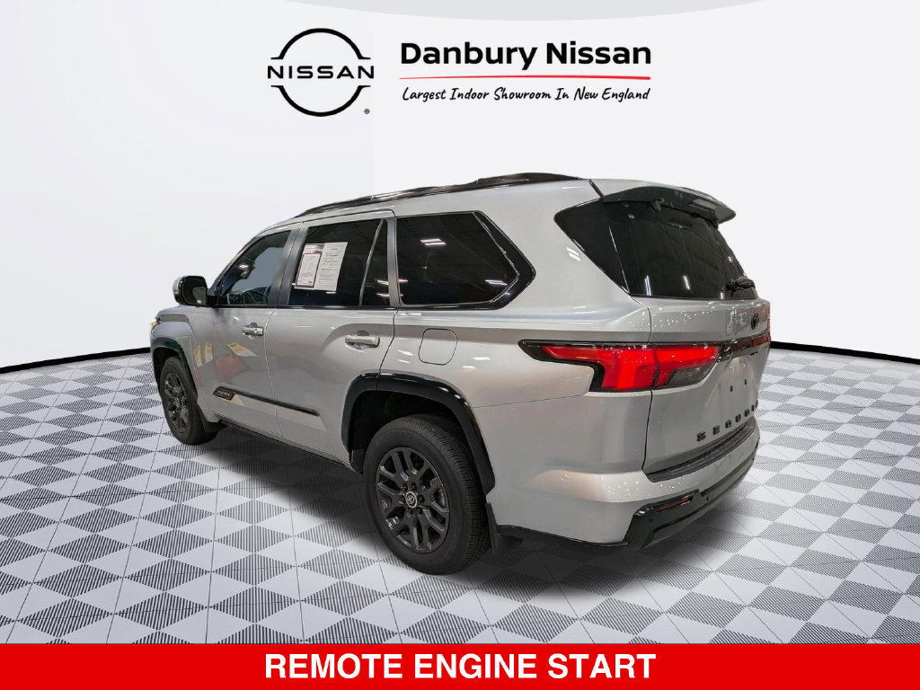 Used 2024 Toyota Sequoia Platinum AWD/4WD image 5