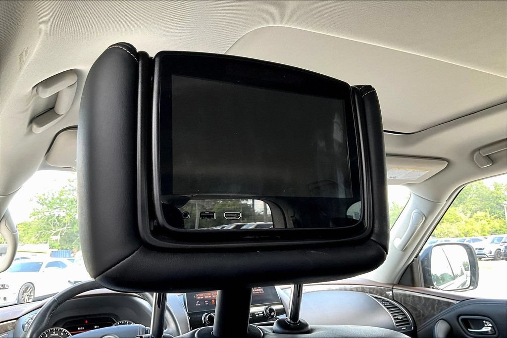 Used 2022 Nissan Armada Platinum w/ Captain's Chairs Package RWD image 10