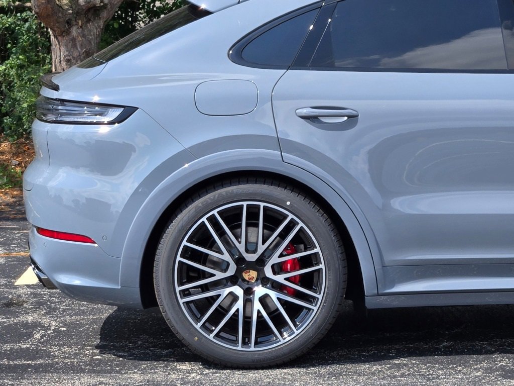 New 2025 Porsche Cayenne S image 14