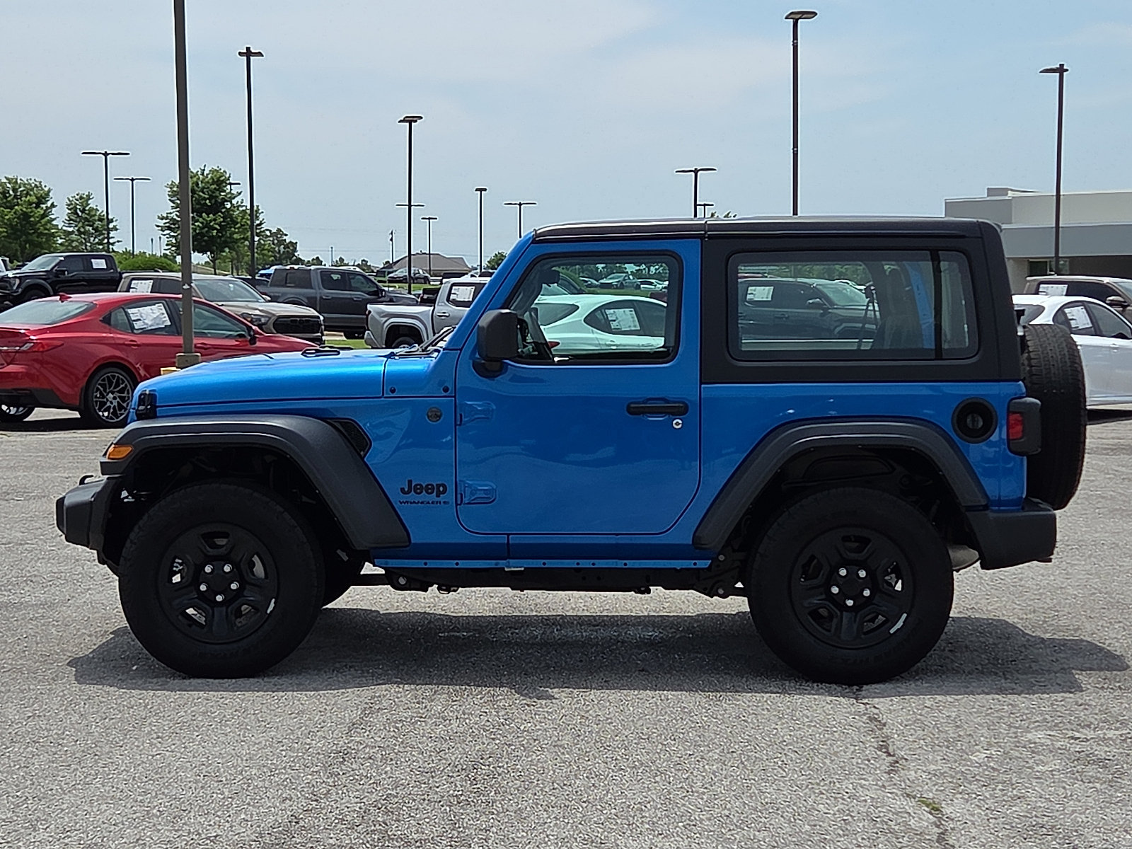 Used 2024 Jeep Wrangler Sport AWD/4WD image 3