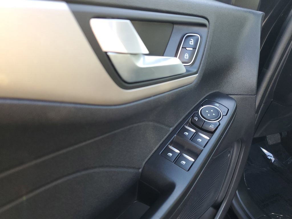 Certified 2022 Ford Escape SEL image 7