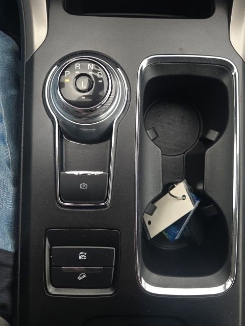 Used 2019 Ford Fusion SE image 30