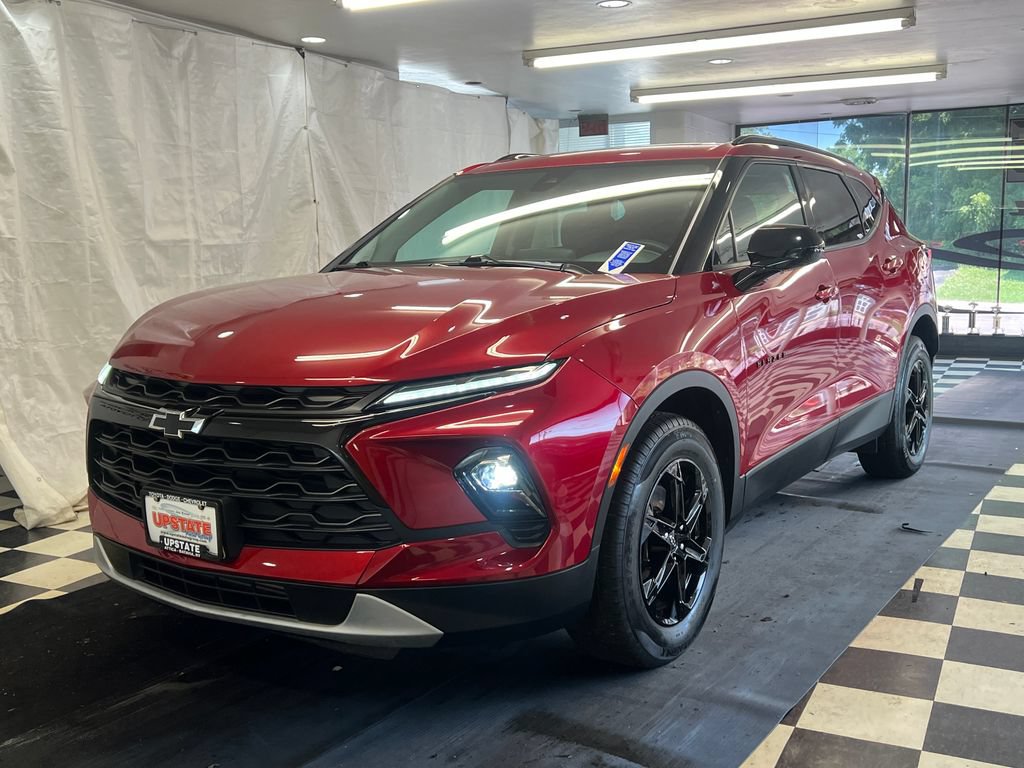 Used 2023 Chevrolet Blazer LT w/ Convenience Package AWD/4WD image 3