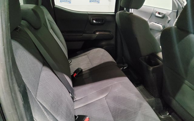 Used 2016 Toyota Tacoma TRD Off-Road image 16