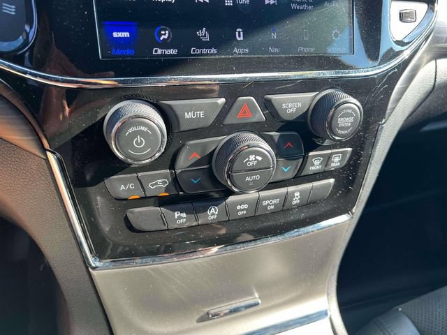 Used 2021 Jeep Grand Cherokee Laredo X AWD/4WD image 15