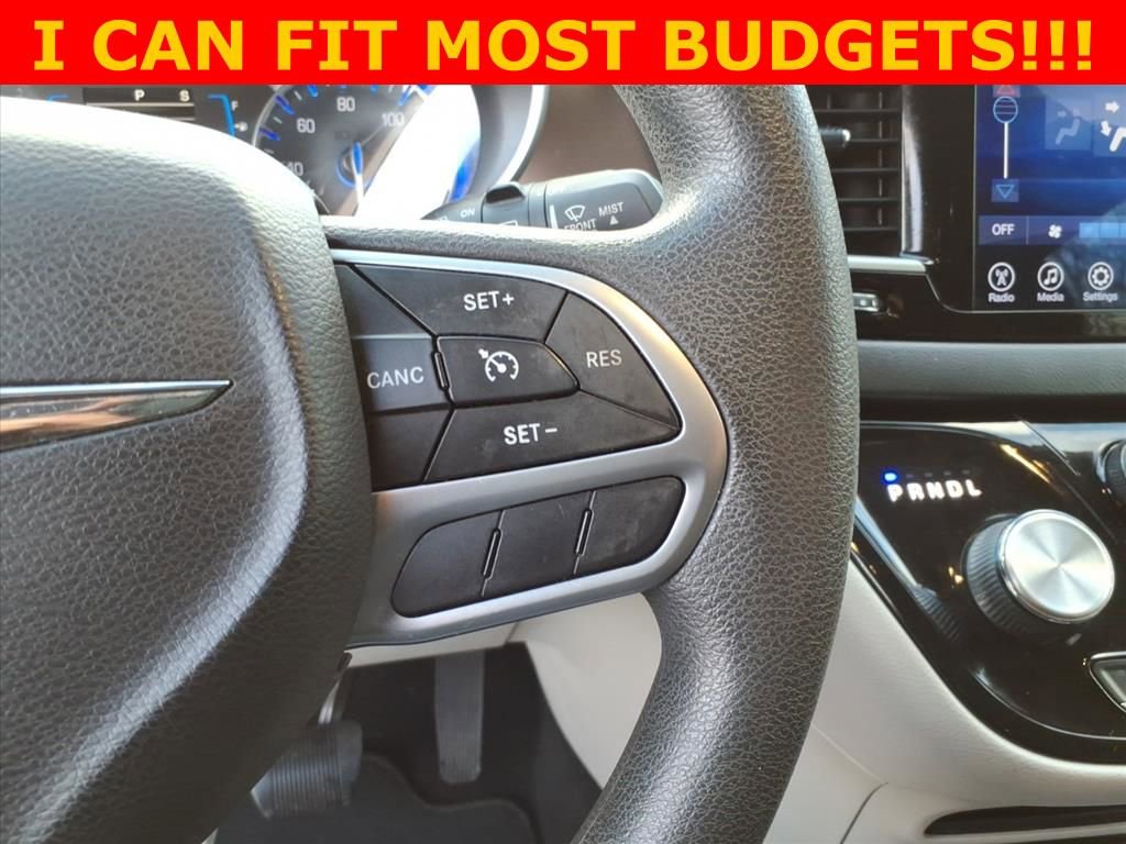 Used 2017 Chrysler Pacifica Touring image 18