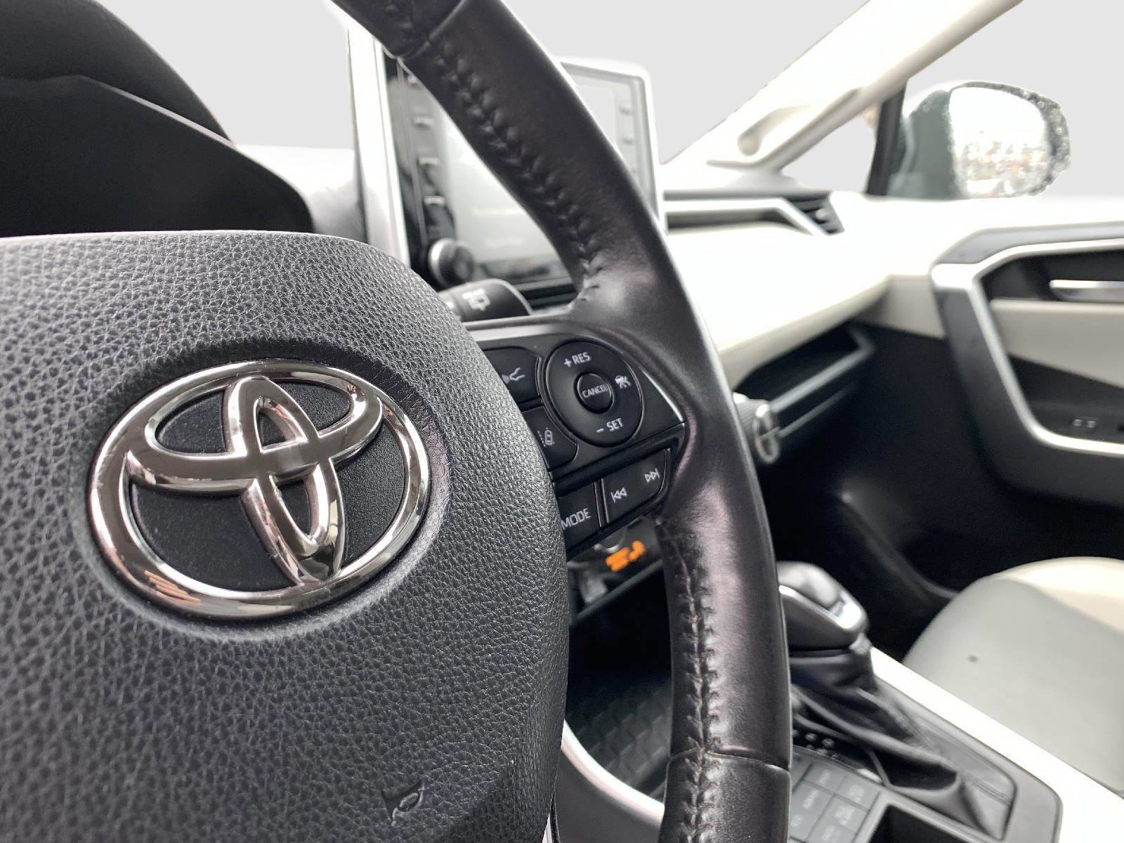 Used 2019 Toyota RAV4 XLE Premium w/ Cold Weather Package image 47
