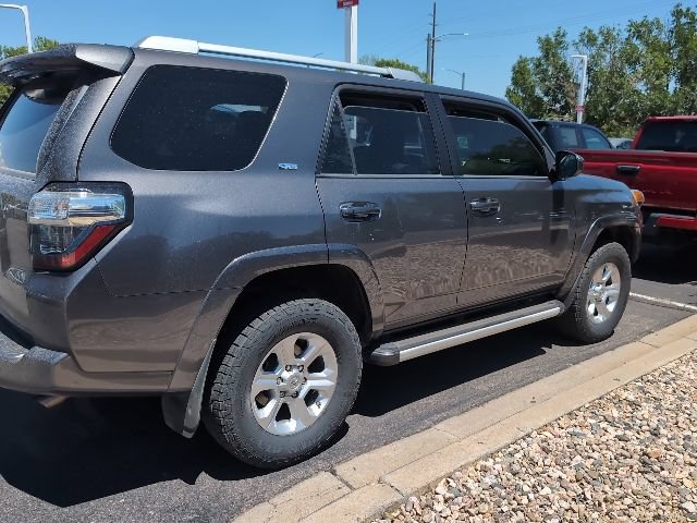 Used 2016 Toyota 4Runner SR5 AWD/4WD image 4