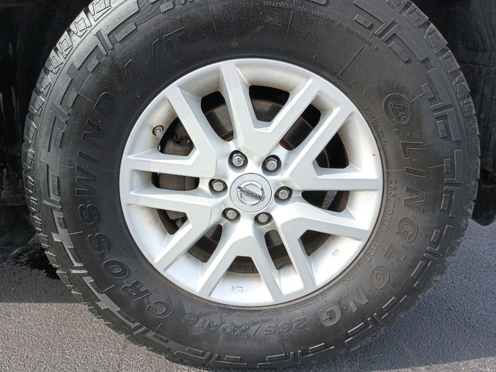 Used 2017 Nissan Frontier SV w/ SV Value Truck Package AWD/4WD image 13