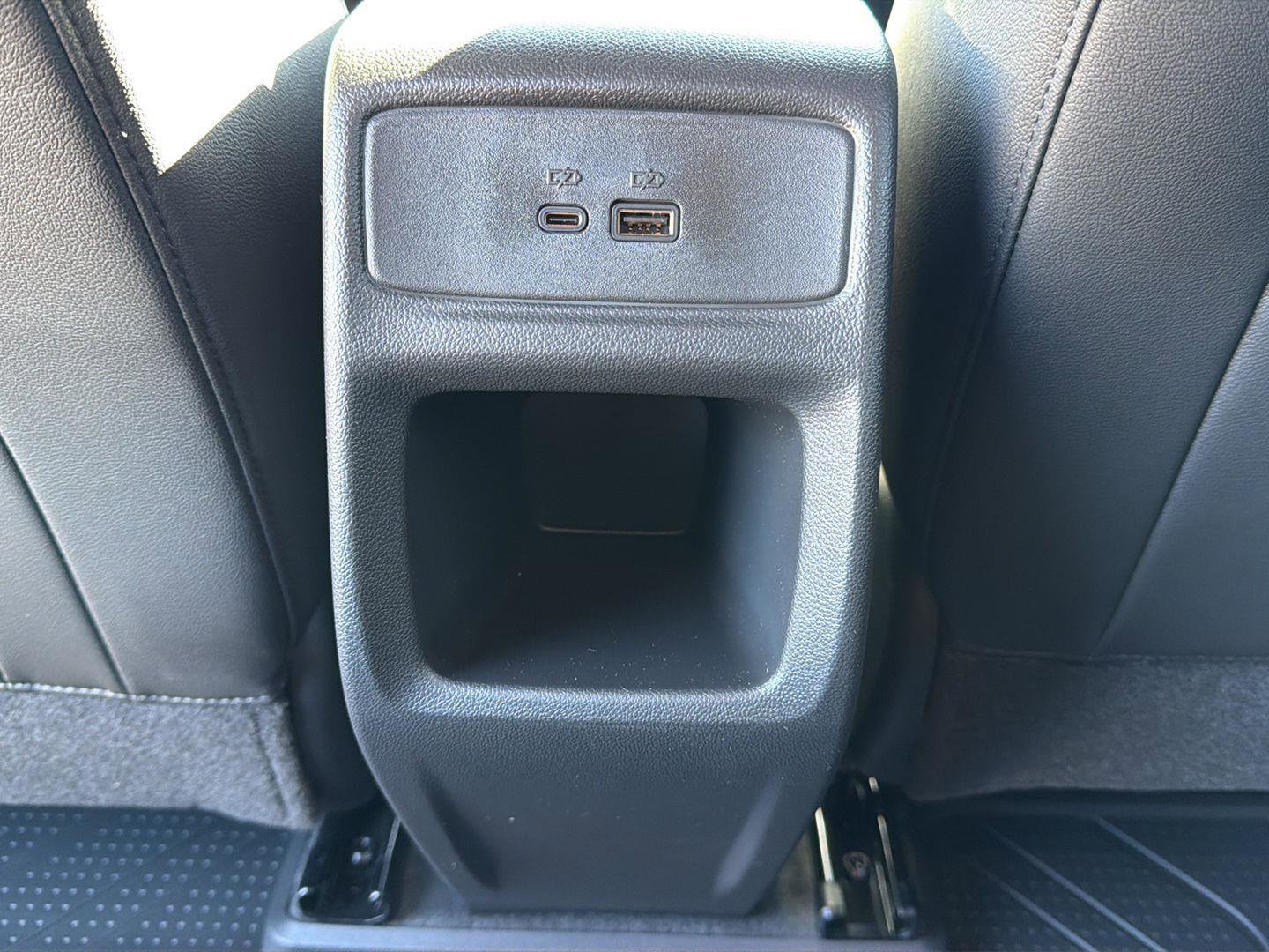 New 2026 Chevrolet Trax RS w/ Sunroof Package image 28