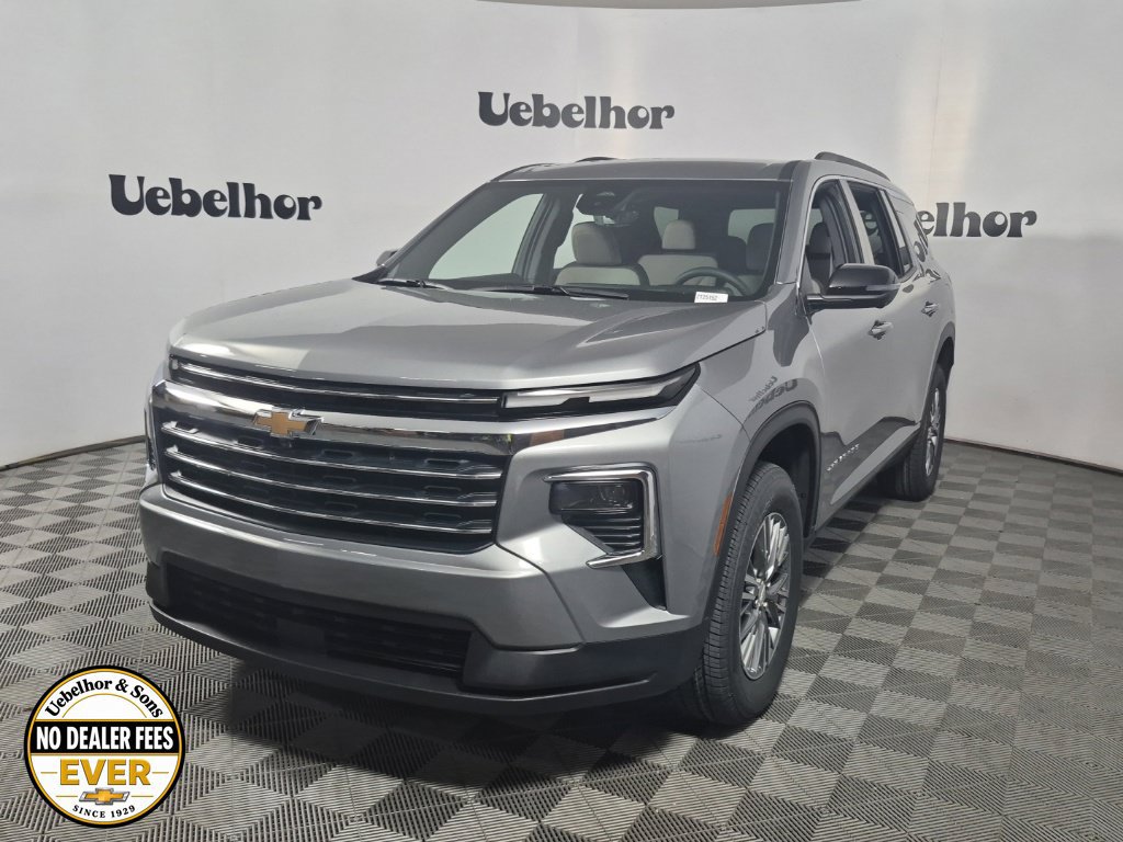 New 2026 Chevrolet Traverse LT w/ Driver Confidence Package FWD image 3
