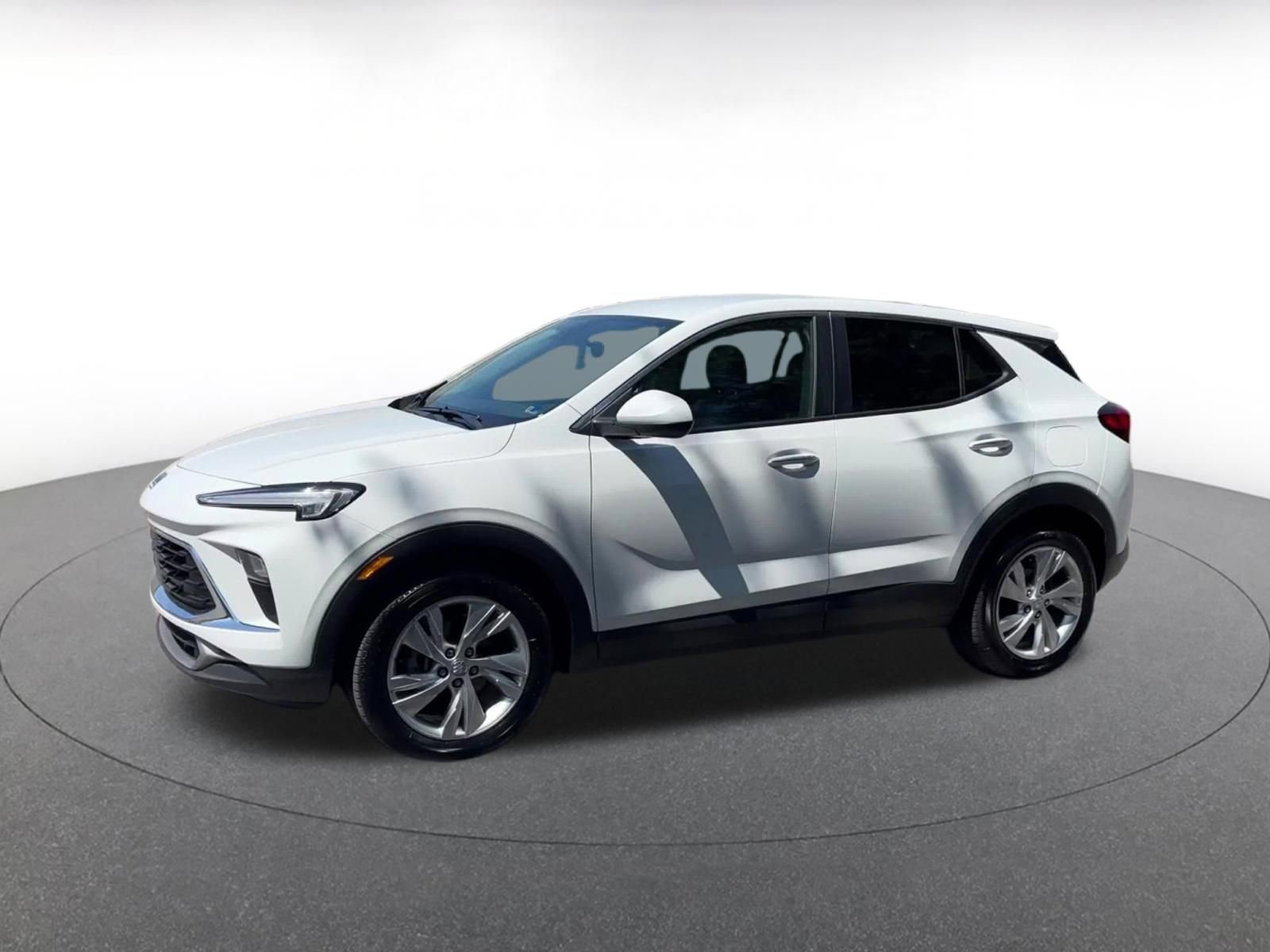 Used 2025 Buick Encore GX Preferred FWD image 8