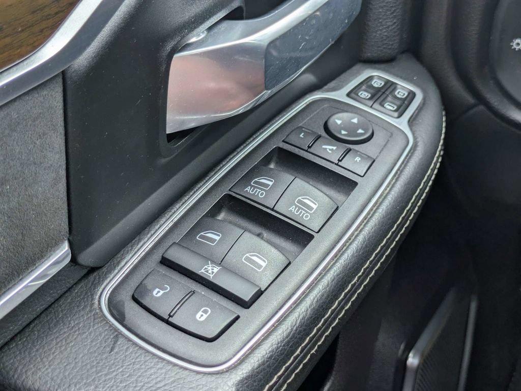 Used 2024 RAM 2500 Laramie w/ Safety Group AWD/4WD image 25