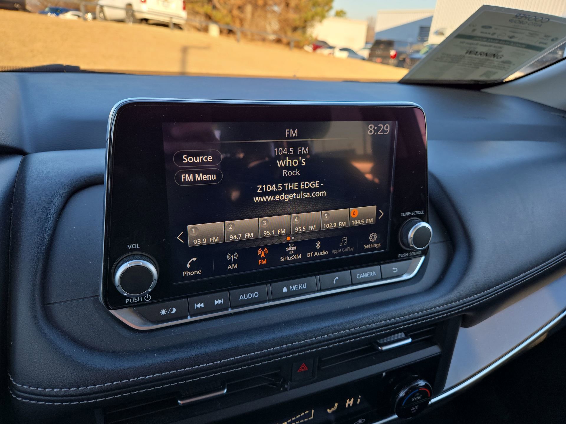 Used 2024 Nissan Rogue SV image 24