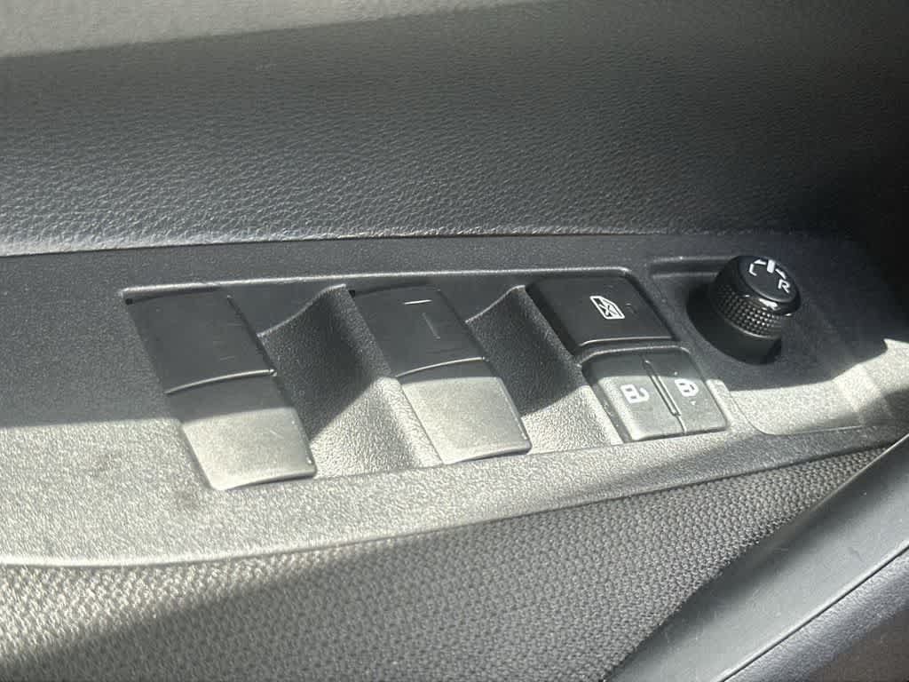 Used 2023 Toyota Corolla LE FWD image 28