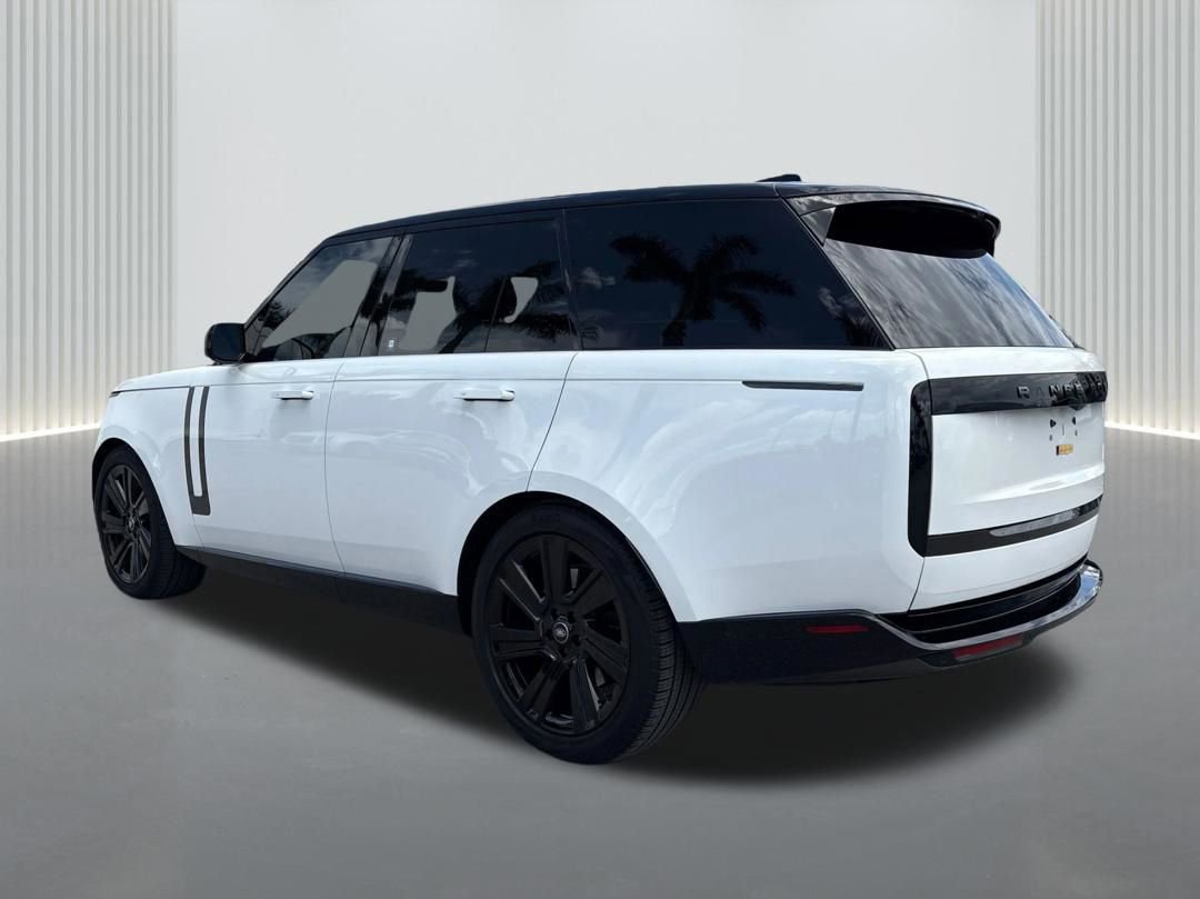 Used 2023 Land Rover Range Rover SE AWD/4WD image 7