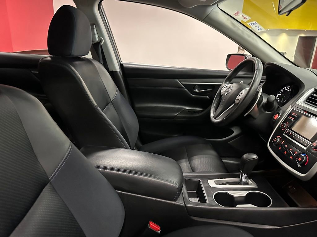 Used 2016 Nissan Altima 2.5 SR image 28