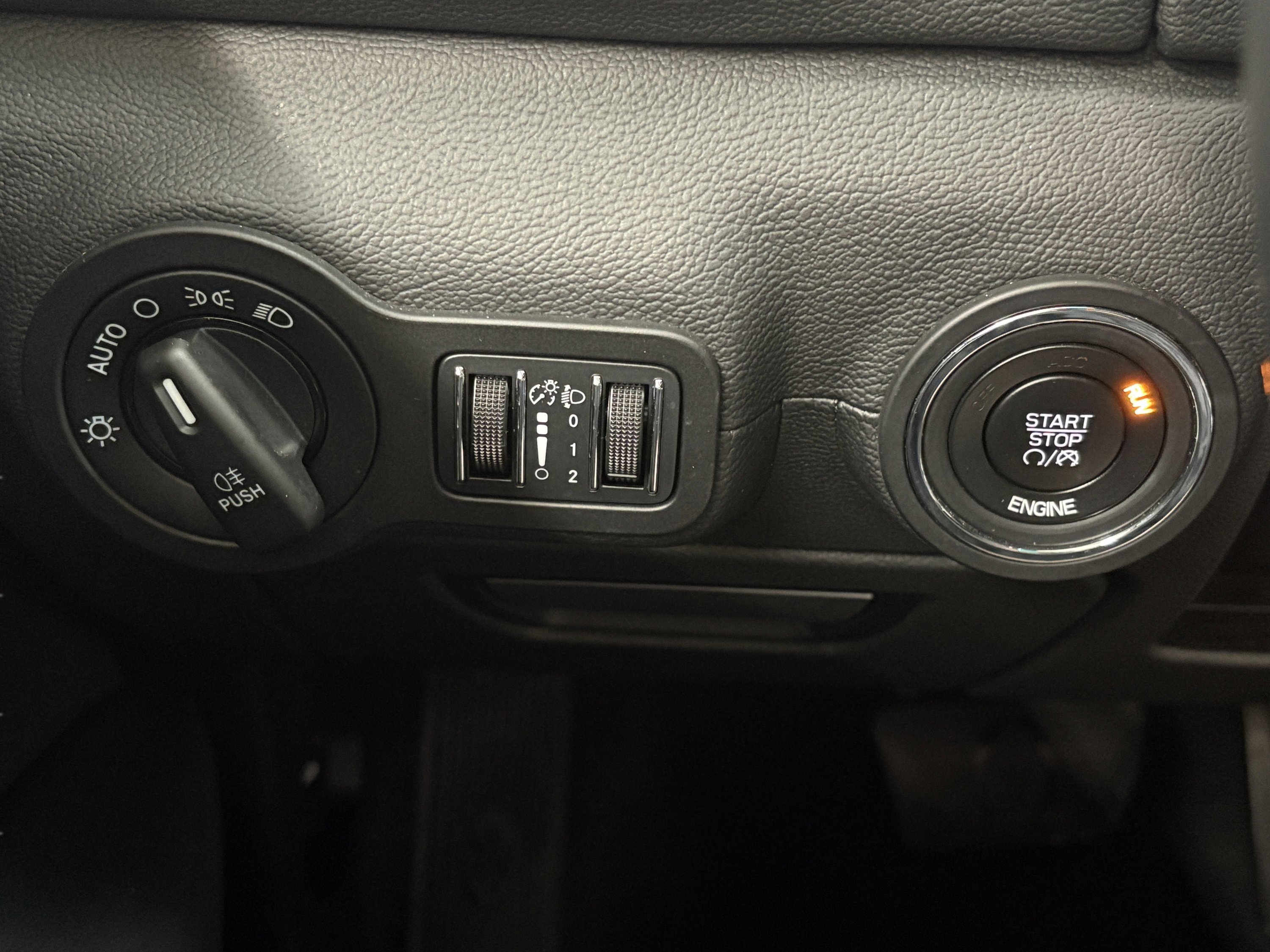 Used 2015 Maserati Ghibli image 22